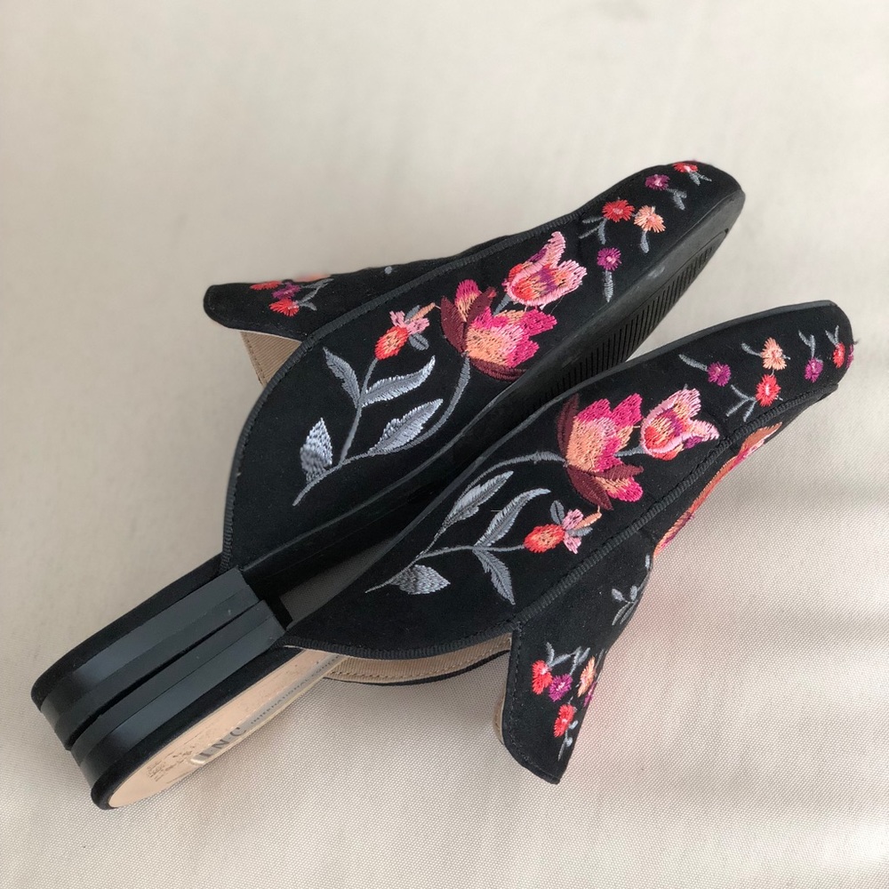 I.N.C  Gannie Mules, Size 5